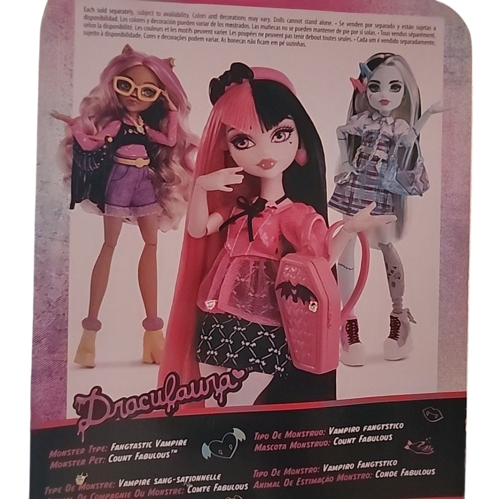 Monster High Day Out Doll Draculaura - Picture 5 of 5
